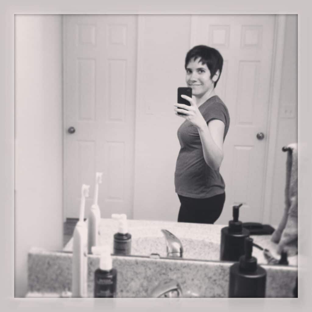 Baby bump 12 weeks